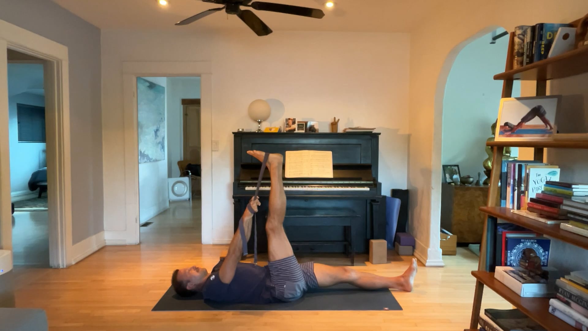 30 min Rise & Shine Vinyasa w/ Vytas ...