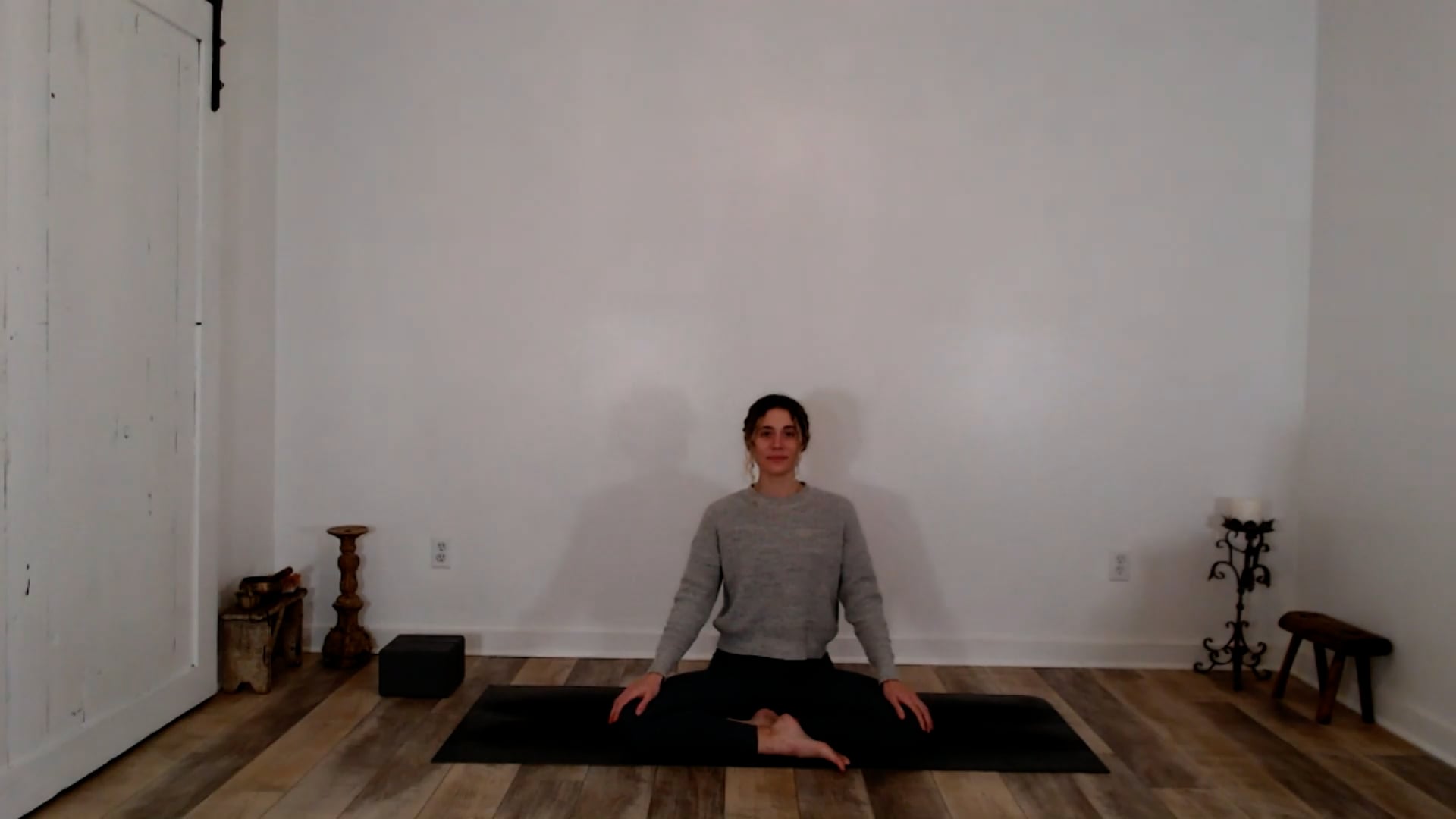 01/18/2026 60 min Slow Down & Reset Stretch and Unwind w/ Ashley -