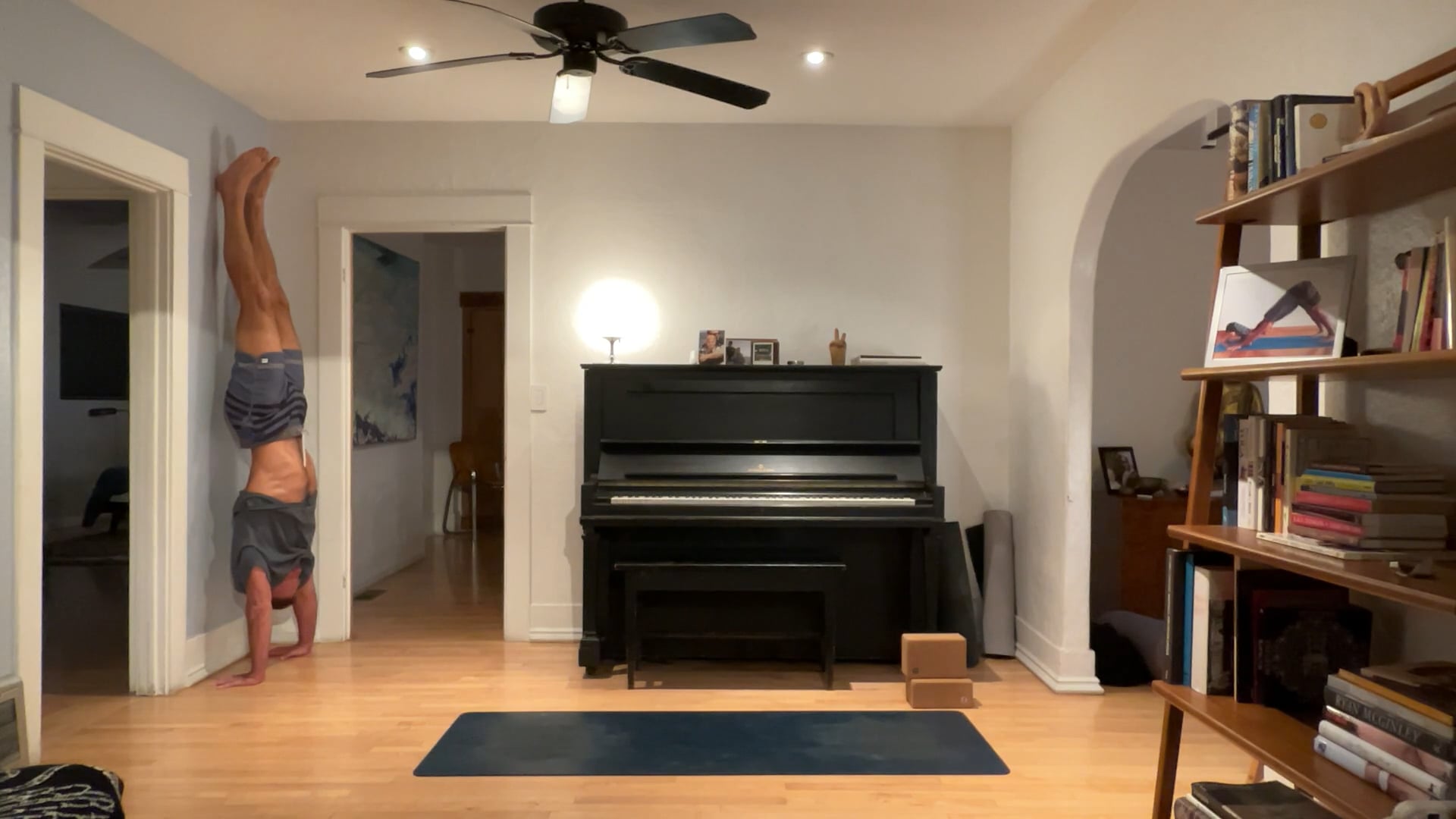 30 min All Levels Vinyasa w/ Vytas - Handstands and Stuff 11/29/24