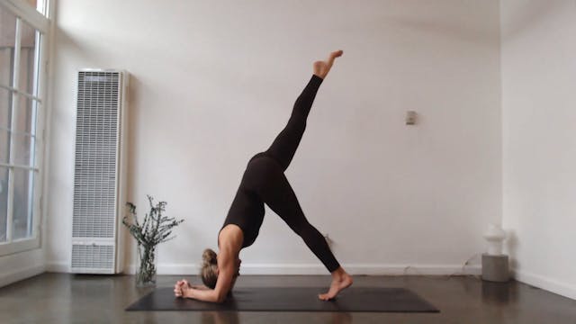 60 Min Yogaworks w/ Ashley - Movement...