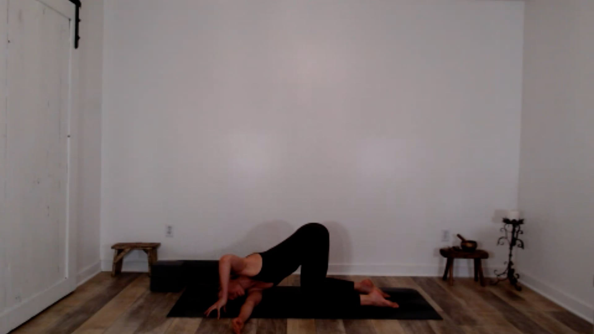 60 min Stretch and Unwind w/ Ashley - Living, Breathing Reflection 05/04/2025