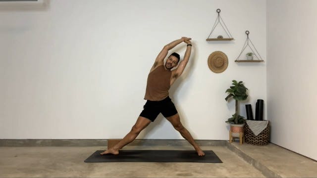 60 min Vinyasa Flow 1-2 w/Gustavo - F...