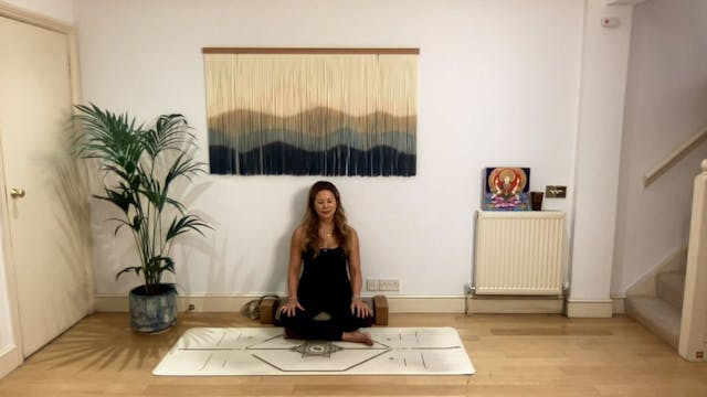 10 min Meditation w/ Mia - Clear The ...