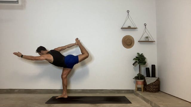 60 min Vinyasa Flow 2-3 w/ Gustavo - ...