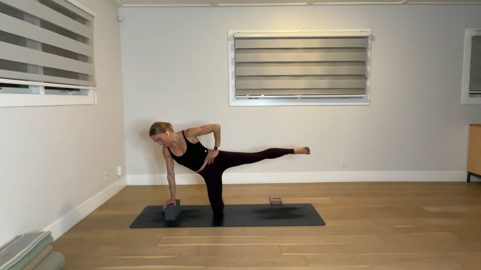 30 min Barre Tone: Maya