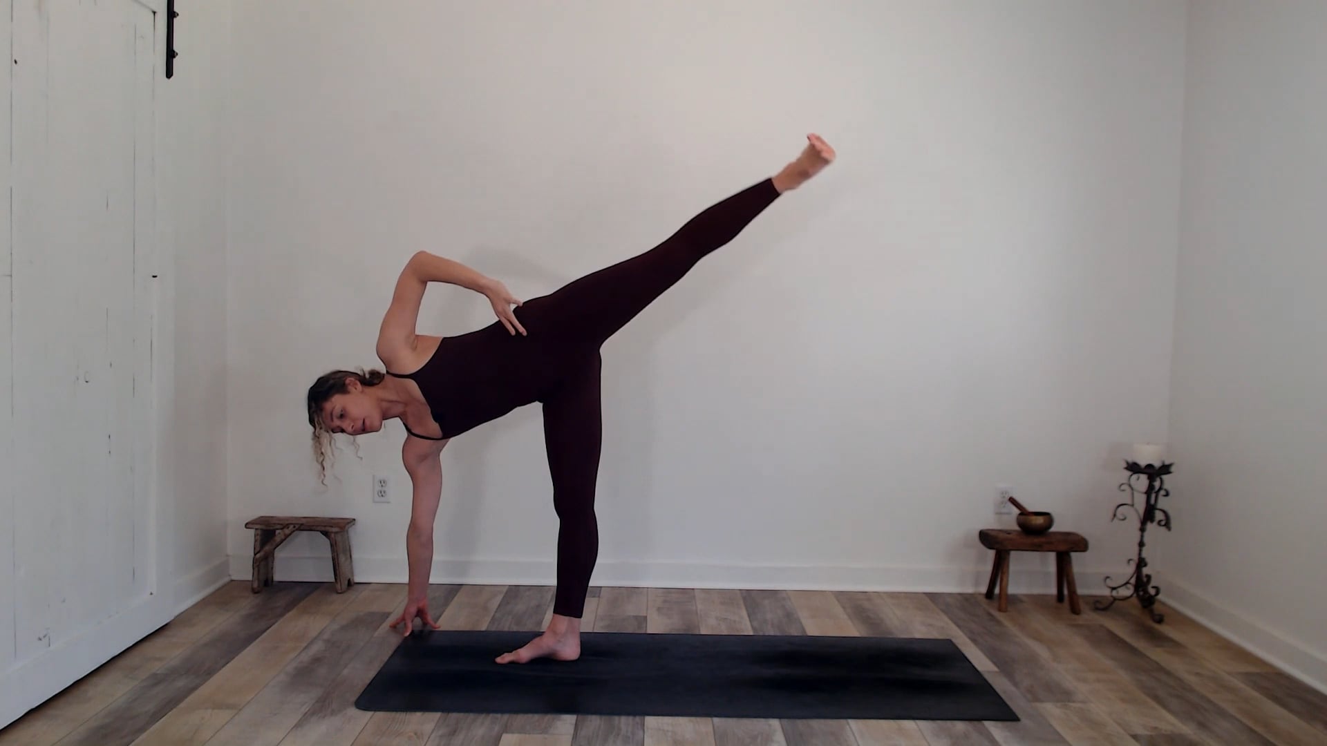 10 min Glute Strength and Shape w/ As...