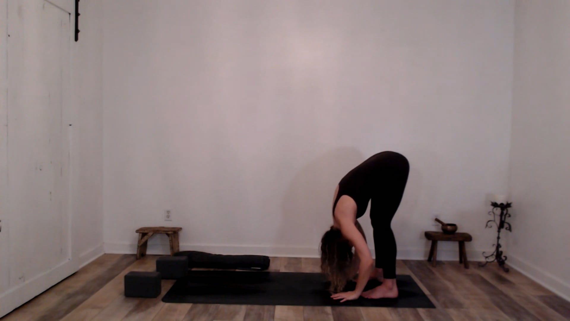 60 min Stretch and Unwind w/ Ashley- ...