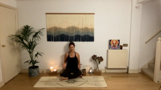 10 min Meditation w/ Mia - Winter Sol...