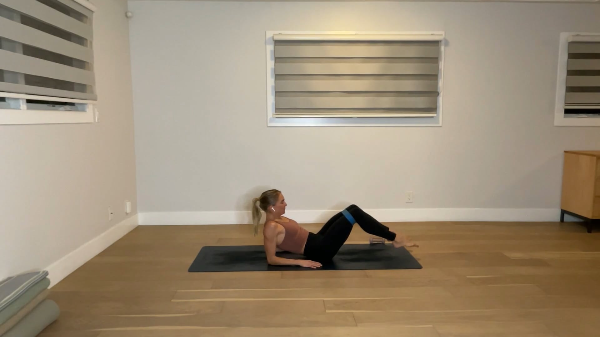 30 min Barre Tone: Maya