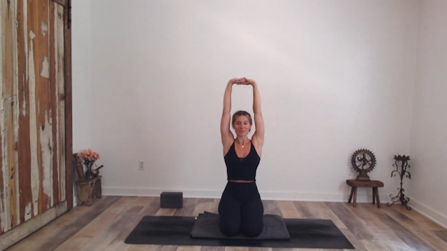 30 min YogaWorks w/ Ashley – Open and Centered Flow – 06/22/2023