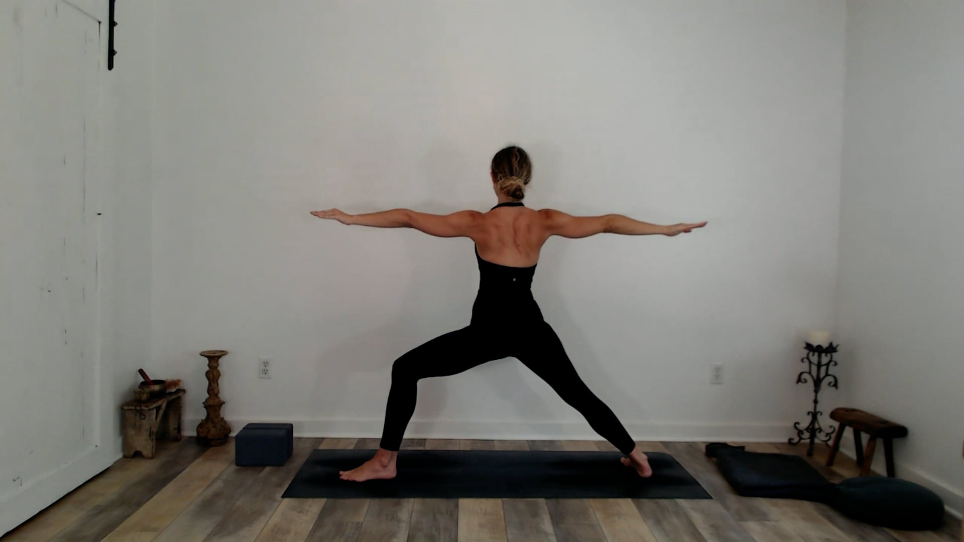 60 min Healthy, Happy, Good Vinyasa: Ashley