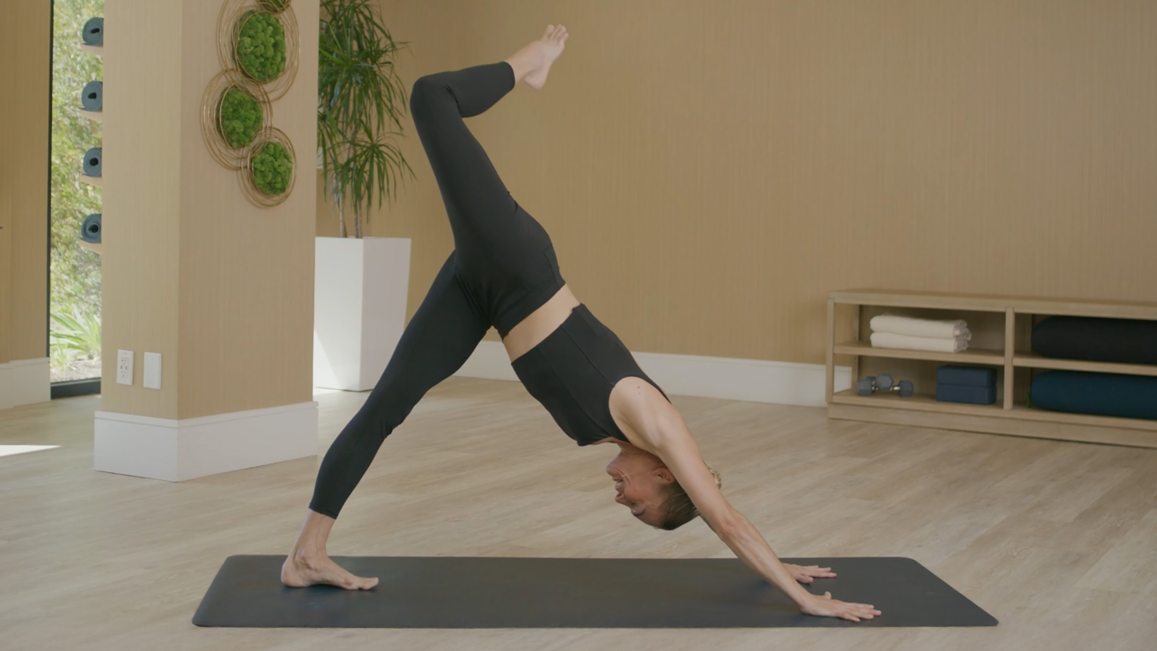 15 min Sun Salutation C Flow w/ Maya