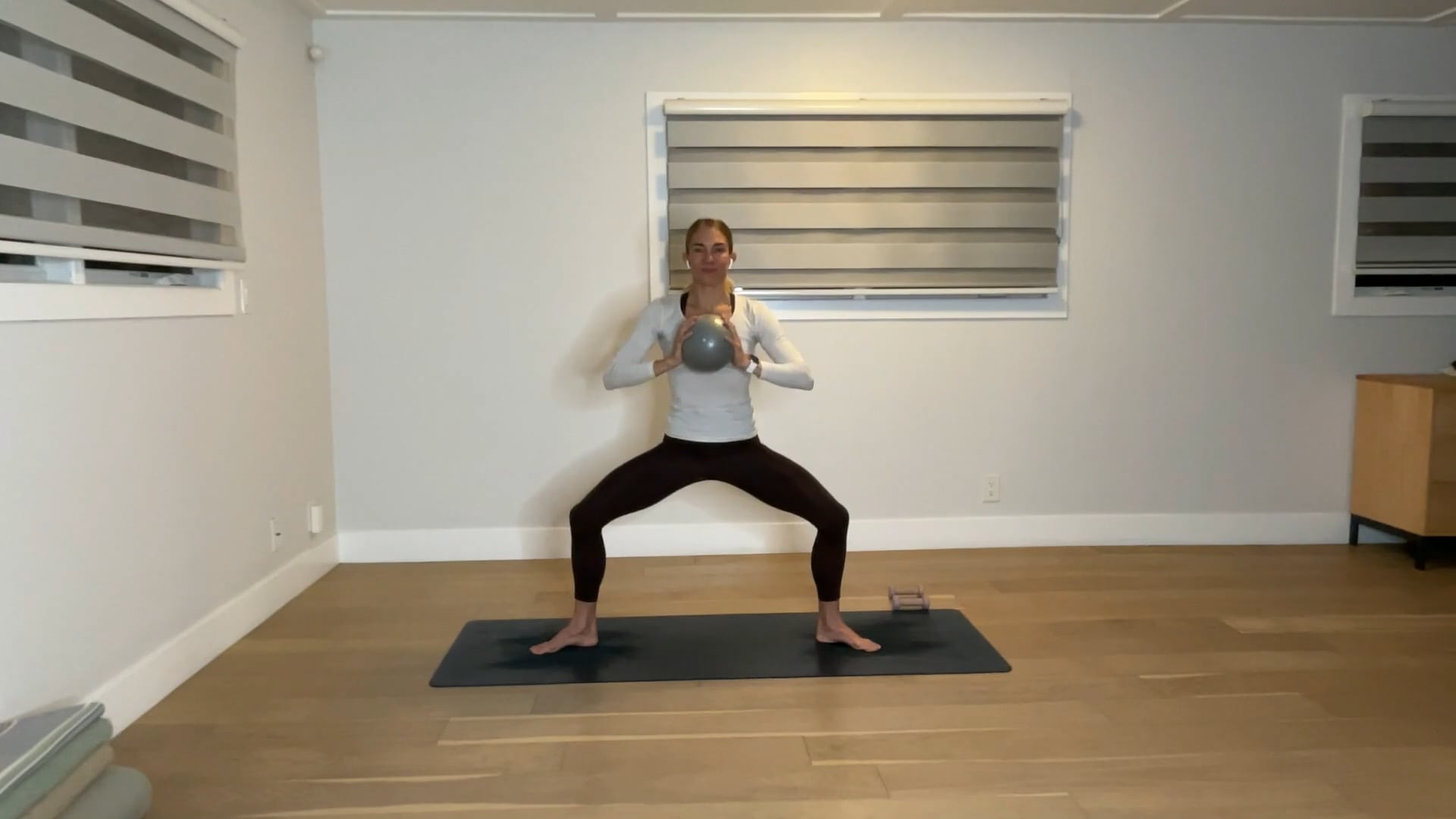 30 min Barre Tone: Maya