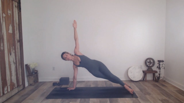 60 min Vinyasa Flow w/ Ashley- Come Home to Yourself 12/23/2023