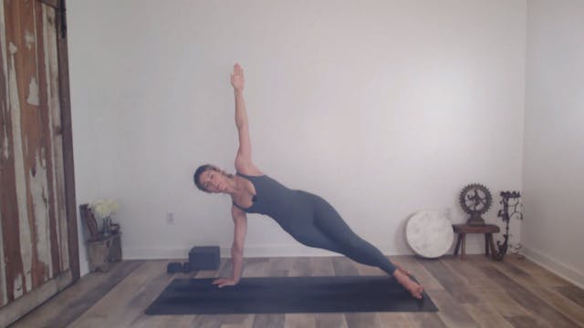 60 min Vinyasa Flow w/ Ashley- Come H...