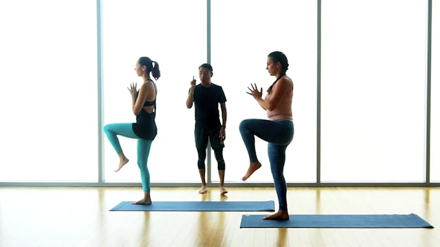 20 min Total Body Flow w/ Eduardo