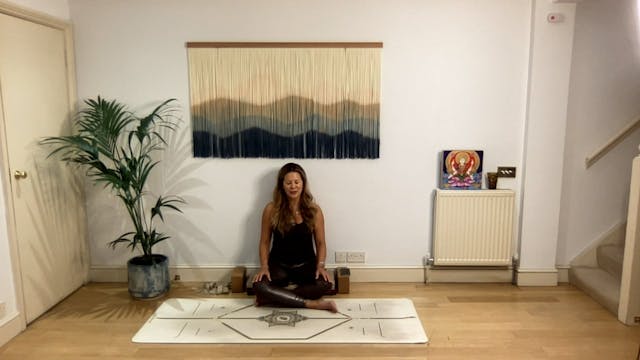 10 min Meditation w/ Mia - Inner Warm...