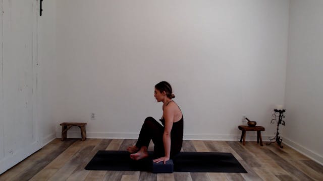 10 min Upper Body Power w/ Ashley