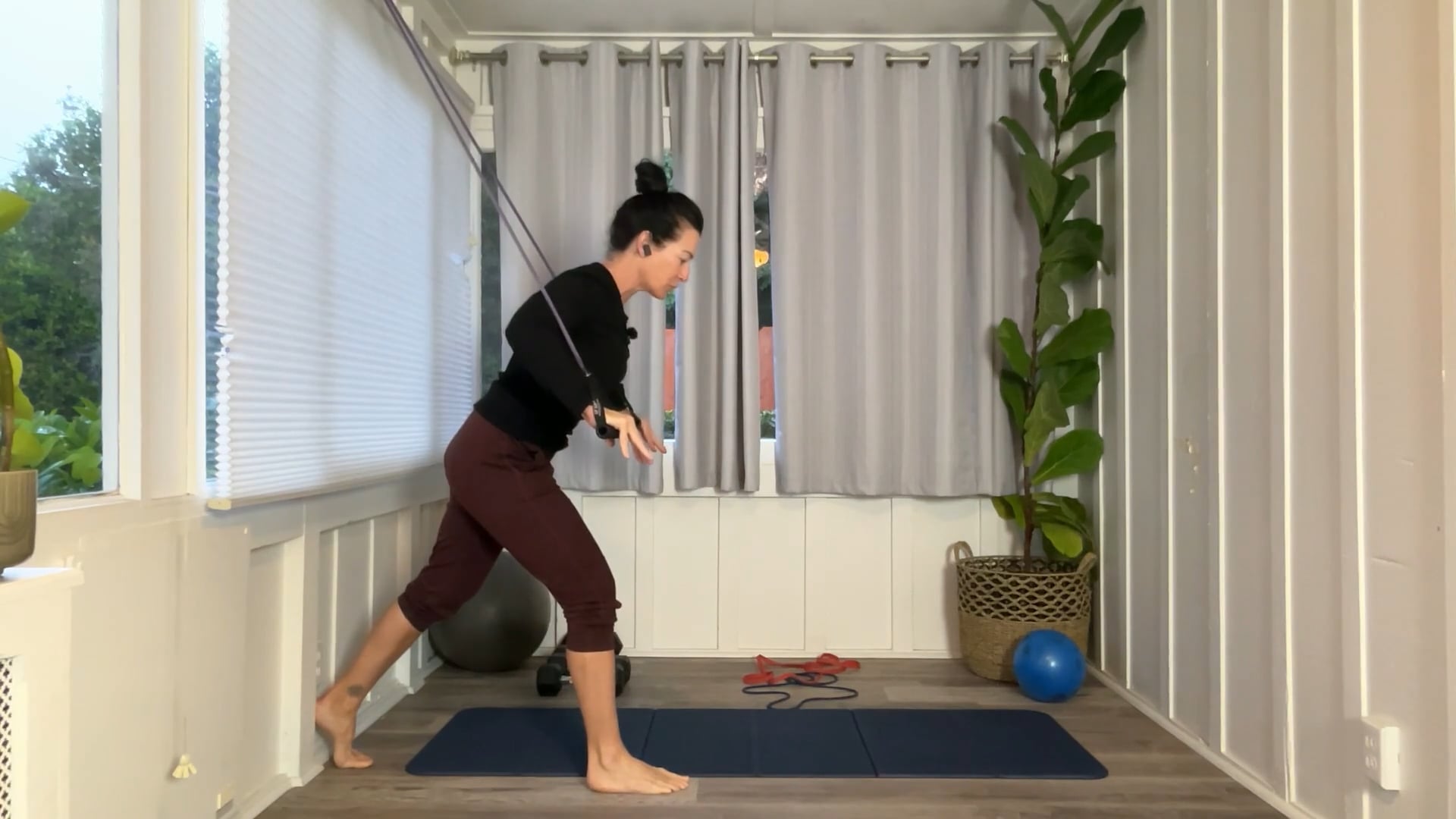 45 min Body Sculpt Upper Body Bands + Weights: Tracy