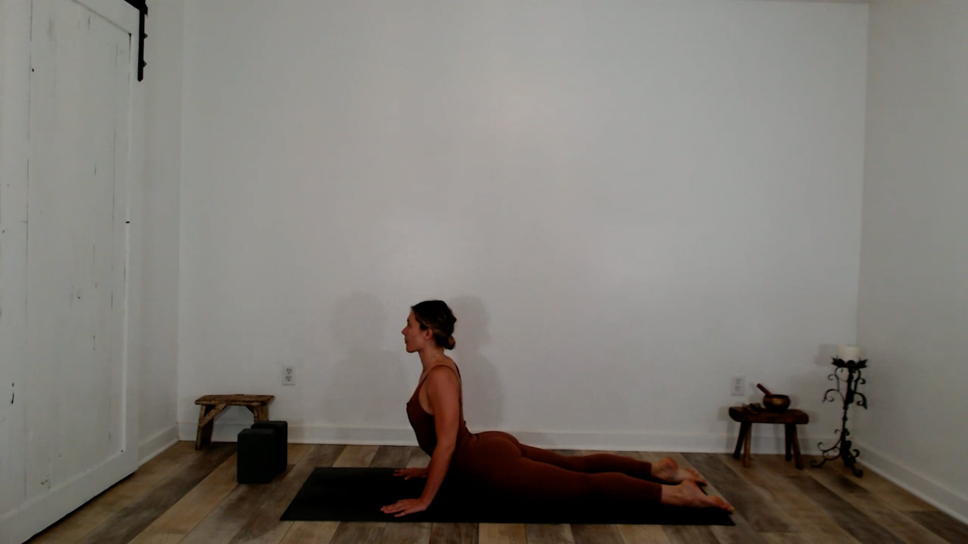 60 min Vinyasa Flow w/ Ashley - Decid...