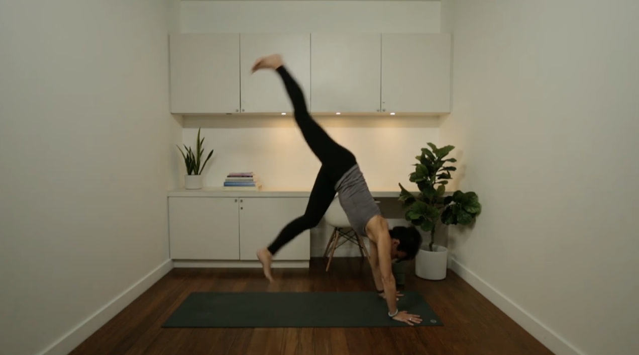 Live Replay: Intermediate Power for Handstands (75 min) - with Jasmina Egeler