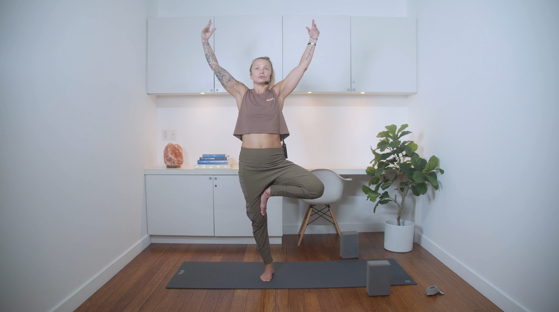 Hip and Heart Opening Flow Yoga for Lightness (30 min) - with Lyndsey Carr