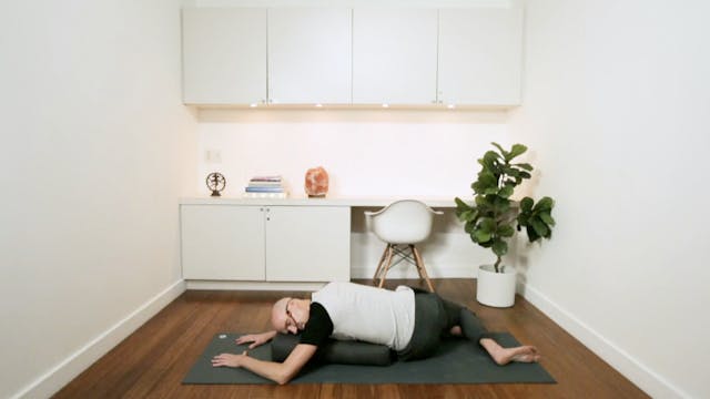 Restorative Yoga for Mindfulness (30 ...