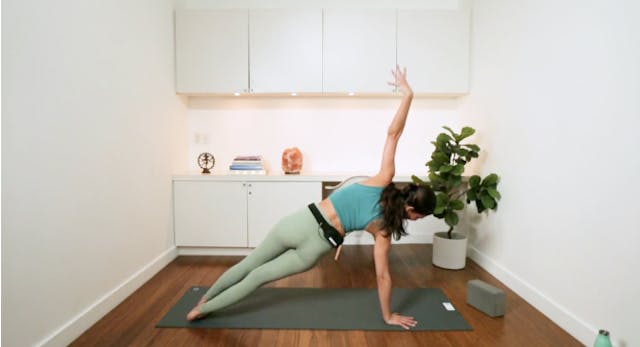 Core & Glutes Power (30 min) - with A...