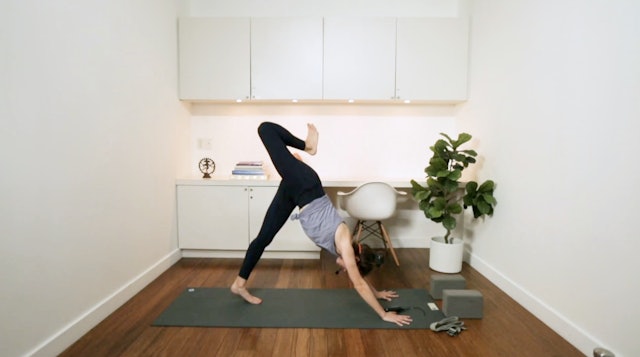 Power Yoga for Stiff Muscles (75 min) - with Alison Klektau