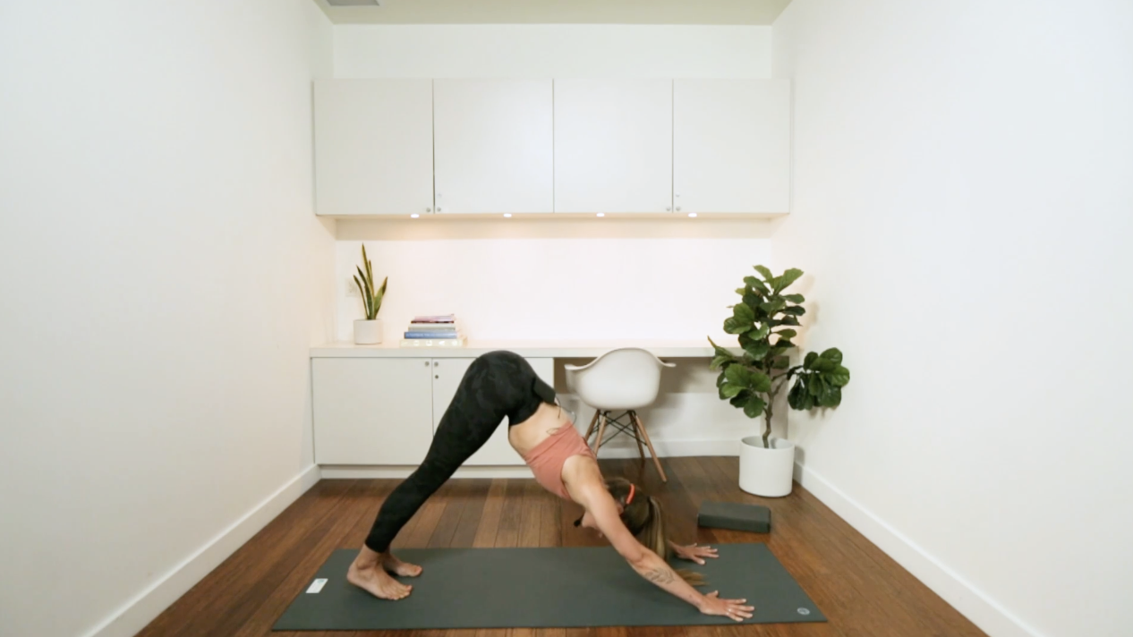 Hatha to Stay Present (32 min) - with Heather Obre