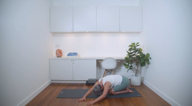 Perimenopause Yoga: Breathwork & Yin ...