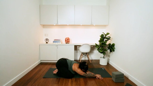 Come Home to Your Body (30 min) - with Aaliya Noorani