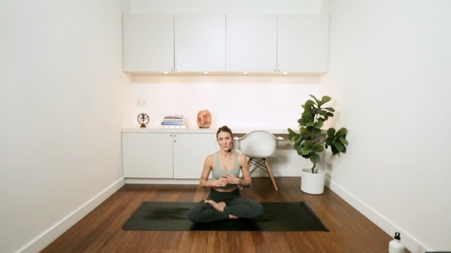 Express Power Yoga (20 min) - with Heather Obre