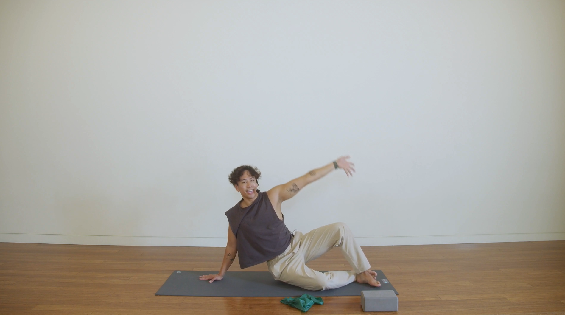 Post Holiday Powerful Pilates Fusion (40 min) - with Alexei Geronimo