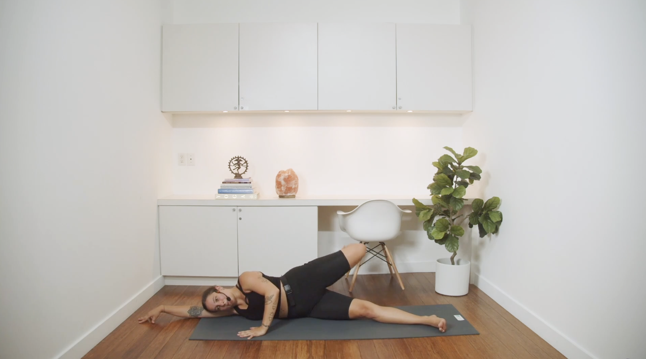 Pilates & Stretch (40 min) - with Kyra Morrison