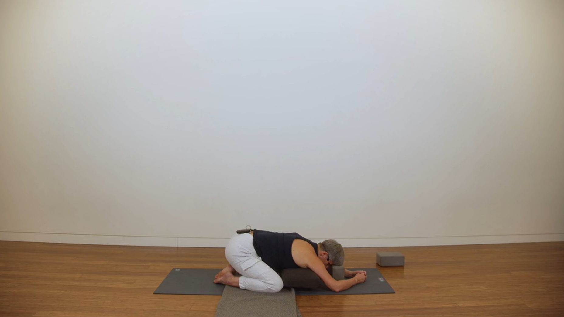 Self Appreciation Yin Yoga (25 min) - with Lucy St John