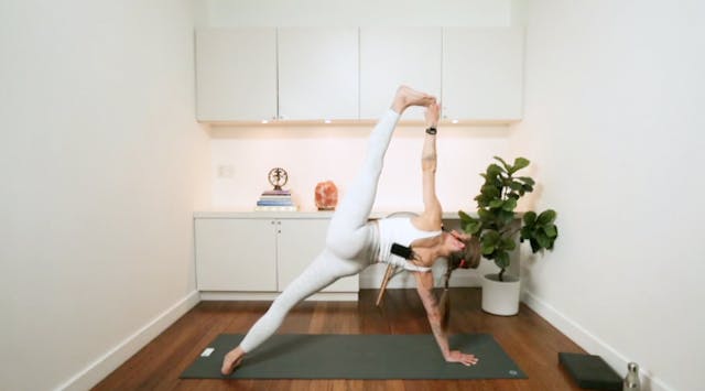 Tune in & Flow (50 min) - with Heathe...