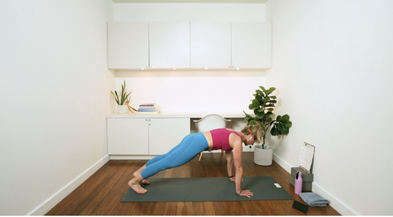 Pilates Core & Stretch (30 min) - with Hana Weinwurm