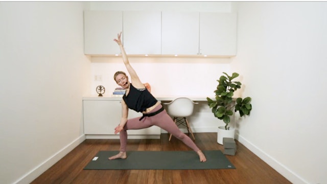 Energizing Morning Flow (30 min) - with Jayme Burke