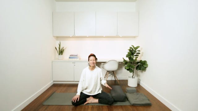 Slow Awakening Hatha (60 min) - with ...