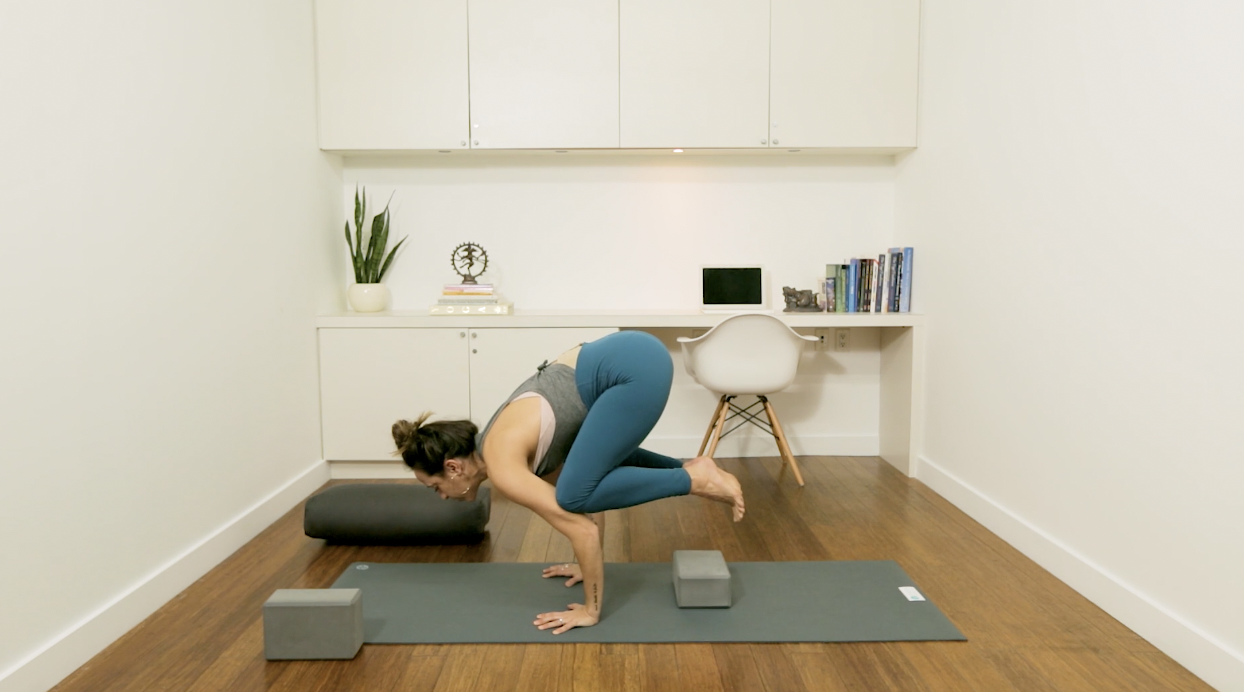 Tutorial: How to do Crow Pose (5 min) — with Mari Dickey
