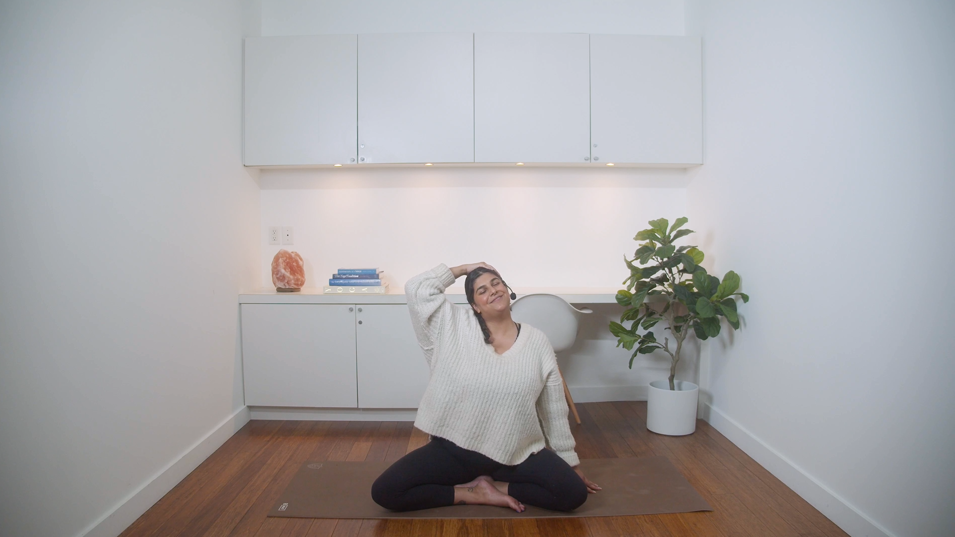Cozy Sweater Hatha Yoga (30 min) - with Aaliya Noorani