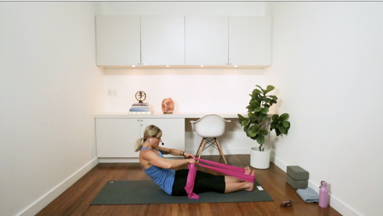 Resistance Band Pilates Workout (30 min) - with Hana Weinwurm
