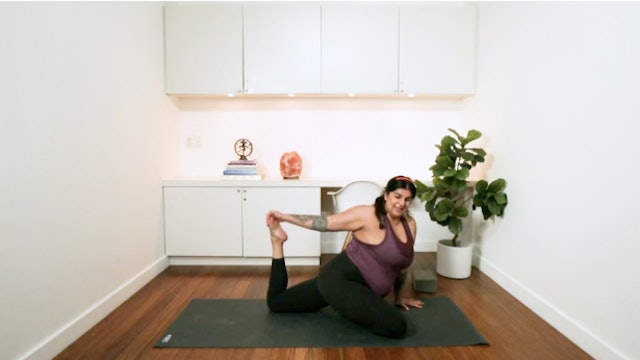 Hip Opening Slow Flow (30 min) - with Aaliya Noorani