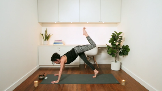 Express Flow (15 min) - with Hillary Keegan