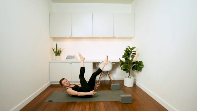 Flow for Stiff Legs (45 min) - with A...