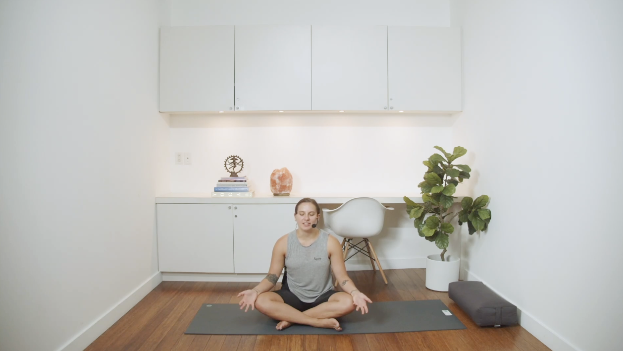 Positive Morning Affirmations (10 min) - with Kyra Morrison