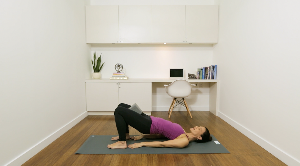 Tutorial: How to do Bridge Pose (10 min) — with Jasmina Egeler