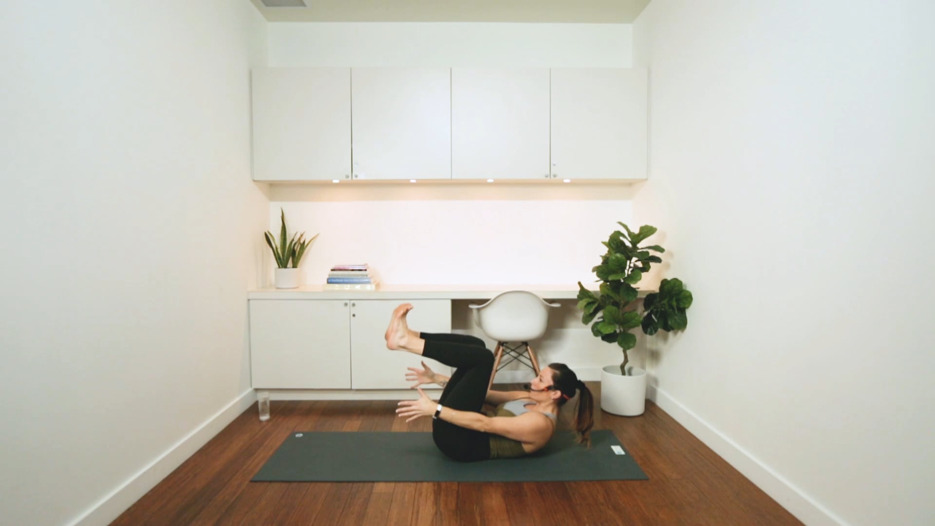 Strong & Flexible Flow (60 min) - with Vanessa Bourget