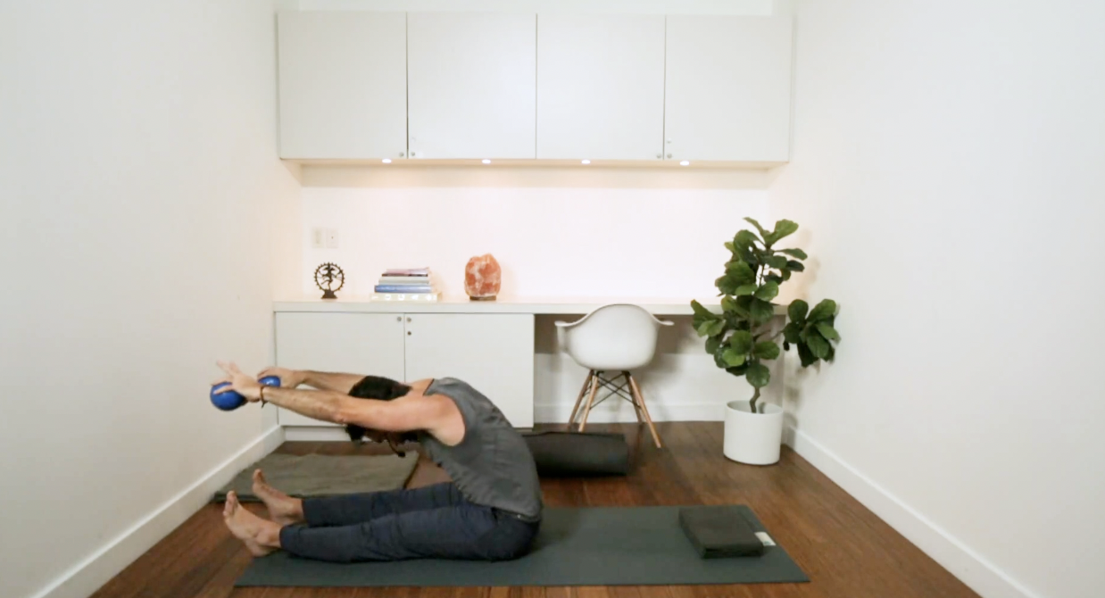 Pilates with Weights (35 min) - with Juan Villegas